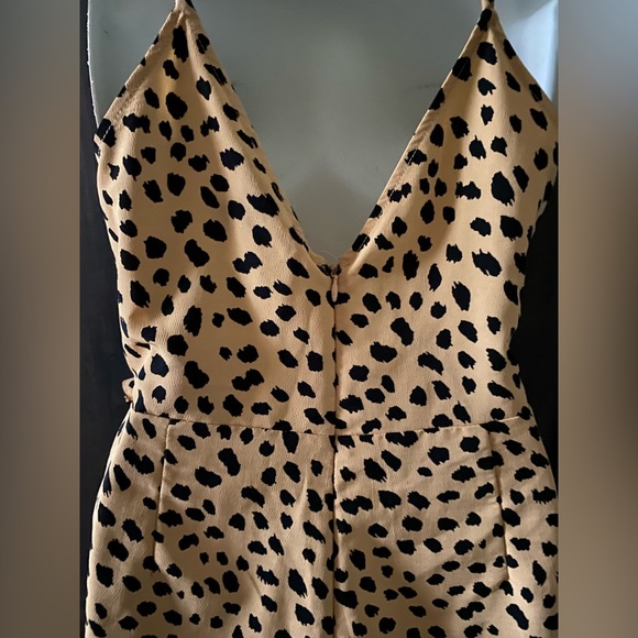 Forever 21 Black and Tan Animal Print romper - Picture 4 of 11